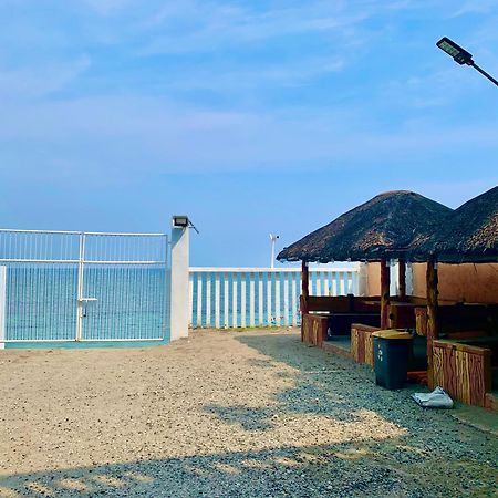Hana Natsu Resorts Beach&Hotel Morong  Exterior foto